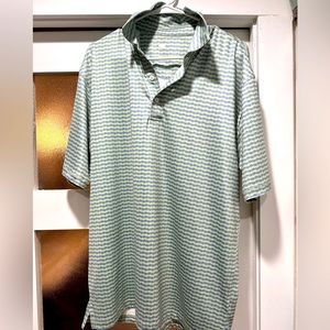 Medium Onward Reserve- Worn once. Fits like a large.